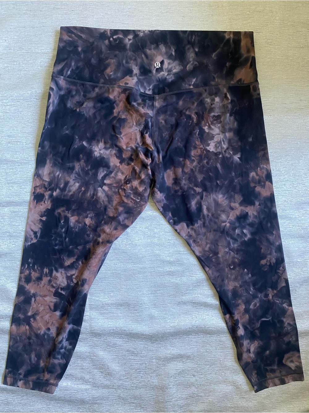 Lullemon Women’s Cropped Leggings Diamond Dye Graphite Grey Pink Rare